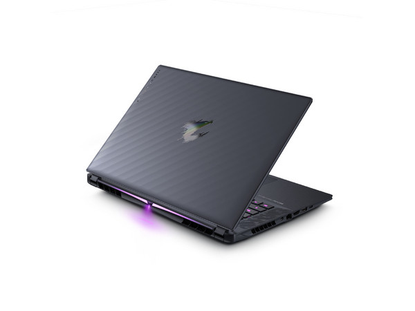 Laptop Gamer Gigabyte AORUS Elite 16: 
Procesador Intel Core Ultra 9 275HX (hasta 5.4 GHz), 
Memoria de 32GB DDR5, 
SSD de 1TB, 
Pantalla de 16