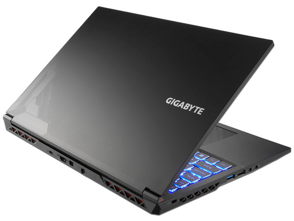 Laptop Gamer GIGABYTE G5:
Procesador Intel Core i7 12650H (hasta 4.7 GHz),
Memoria de 16GB DDR5,
SSD de 512GB,
Pantalla de 15.6