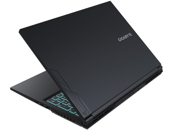 Laptop Gamer Gigabyte G6: 
Procesador Intel Core i7 13620H (hasta 4.9 GHz), 
Memoria de 32GB DDR5, 
SSD de 1TB, 
Pantalla de 16