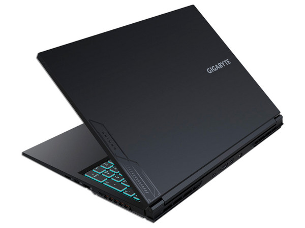 Laptop Gamer Gigabyte G6:
Procesador Intel Core i7 13620H (Hasta 4.9 GHz),
Memoria de 32GB DDR5,
SSD de 1TB,
Pantalla de 16