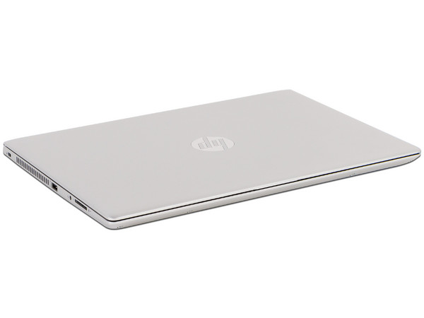 Laptop HP ProBook 440 G5:
Procesador Intel Core i5 8250U (hasta 3.40 GHz),
Memoria de 8GB DDR4,
SSD de 256GB,
Pantalla de 14