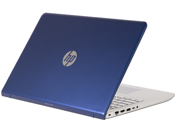 Laptop HP Pavilion 15-cd005la:
Procesador AMD A12 9720P (hasta 3.60 GHz),
Memoria de 12GB DDR4,
Disco Duro de 1TB,
Pantalla de 15.6