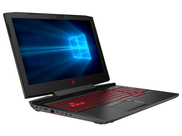 Laptop HP OMEN 15-ce005la:
Procesador Intel Core i7 7700HQ (hasta 3.8 GHz),
Memoria de 8GB DDR4,
Disco Duro de 1TB,
Pantalla de 15.6