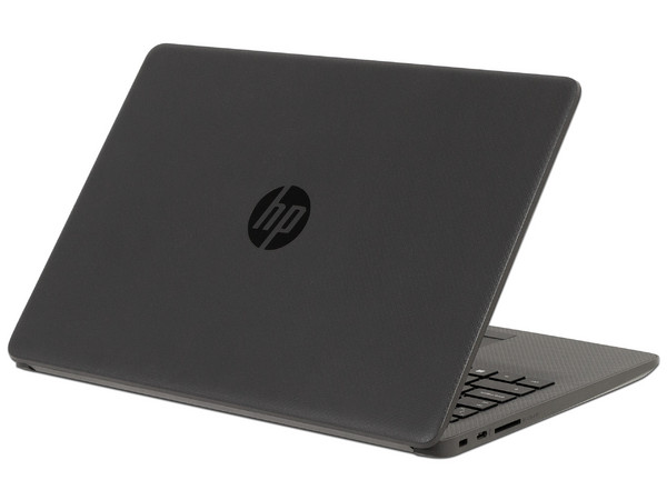 Laptop HP 245 G9: 
Procesador AMD Ryzen 3 3250U (hasta 3.5 GHz),
Memoria de 8GB DDR4, 
SSD de 512GB, 
Pantalla de 14