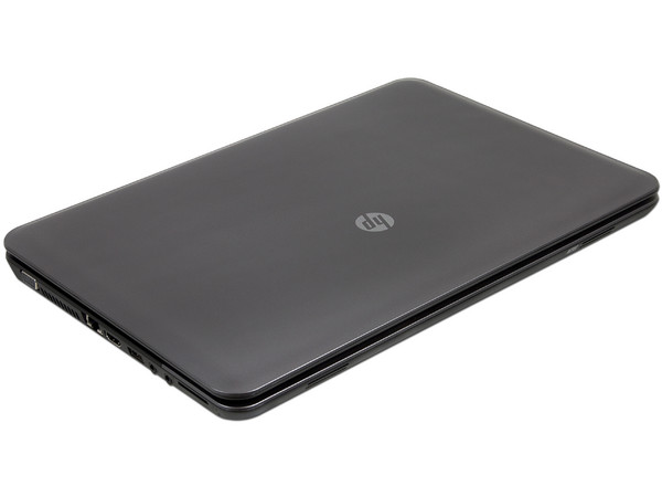 Laptop HP 455:
Procesador AMD E1-1200 (1.40 GHz),
Memoria de 2 GB DDR3, Disco Duro de 320 GB,
Pantalla LED de 14