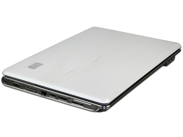 Laptop HP Pavilion dv4-1414la:
Procesador AMD Athlon X2 Dual-Core (2.1 GHz),
Memoria de 3GB DDR II, Disco Duro de 250GB,
Pantalla de 14.1