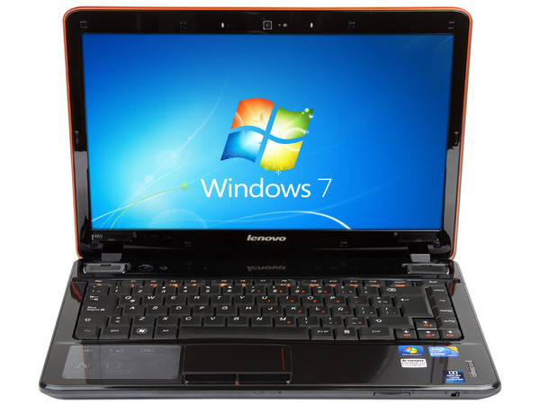 Laptop IdeaPad Y460 (06338TS):
Procesador Intel Core i3-380M (2.53GHz),
Memoria de 2GB DDR3, Disco Duro de 320GB,
Video Intel HD Graphics, Pantalla de 14