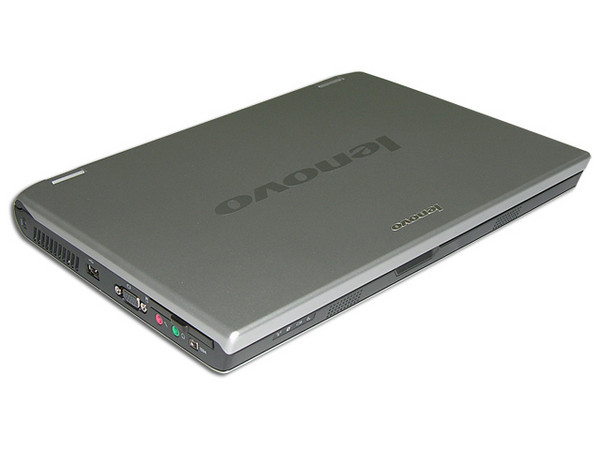 Portátil Lenovo V100 T2400/0763-84S :
Procesador Intel Core Duo T2400 (1.83Ghz),
Memoria de 512MB DDRII, Disco Duro de 80GB,
Pantalla TFT de 12.1