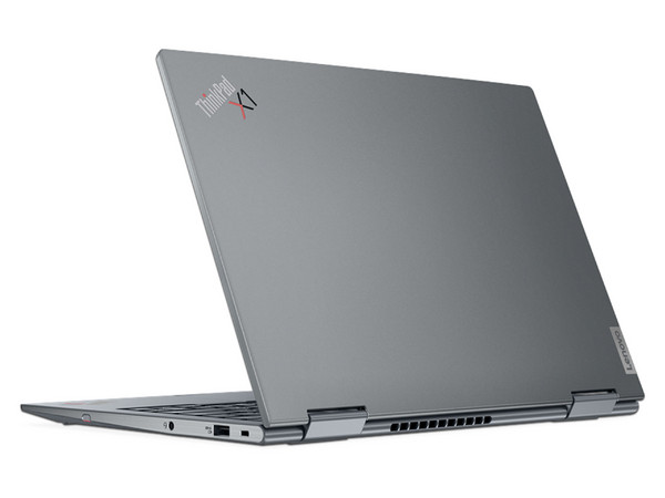 Laptop Lenovo ThinkPad X1 Yoga G8: 
Procesador Intel Core i7 1365U (hasta 5.2 GHz), 
Memoria de 32GB DDR5, 
SSD de 512GB, 
Pantalla de 14
