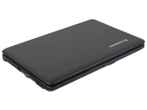 Laptop Lenovo G550 (2958J4S):
Procesador Intel Celeron T3000 (1.8 GHz),
Memoria de 2GB DDR3, Disco Duro de 250GB,
Pantalla de 15.6