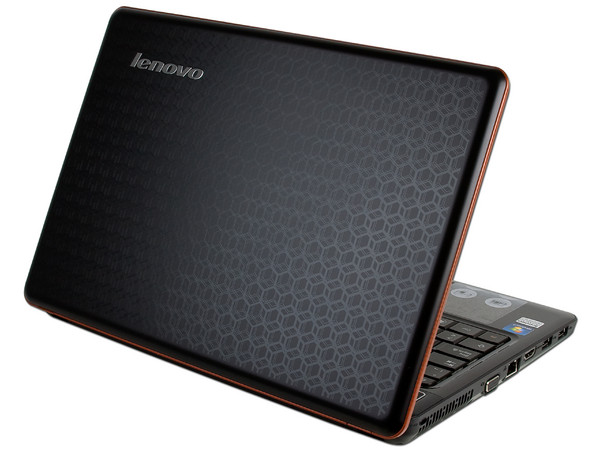 Laptop Lenovo Y450 (4189A2S):
Procesador Intel Pentium Dual Core T4400 (2.20 GHz),
Memoria de 2GB DDR3, Disco Duro de 320GB,
Video Intel GMA 4500MHD, DVD+R/RW DL,
Pantalla de 14