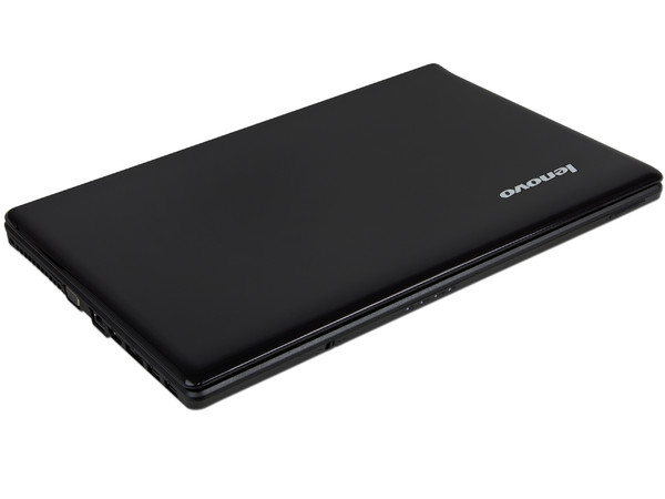 Laptop Lenovo Essential G470 (43282BS):
Procesador Intel Core i3-2310M (2.1GHz),
Memoria de 3GB DDR3, Disco Duro de 320GB,
Video Intel HD Graphics, Super Multi DVD±R/RW DL, 
Pantalla LED HD de 14.1