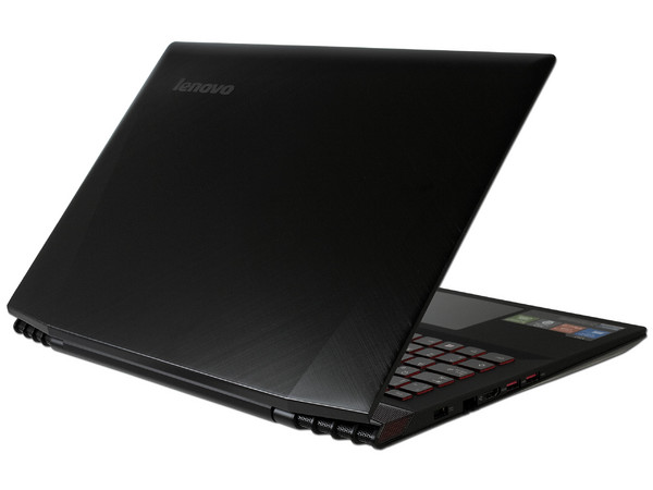 Laptop Lenovo Ideapad Y50:
Procesador Intel Core i7-4710HQ (hasta 3.5 GHz) 4ta Gen.,
8 GB DDR3, D. D. de 1 TB, SSD 8 GB, 
Pantalla LED de 15.6