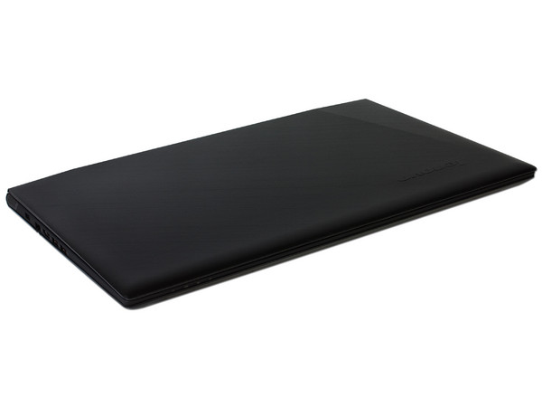 Laptop Lenovo Ideapad Y50:
Procesador Intel Core i7-4710HQ (hasta 3.5 GHz) 4ta Gen.,
8 GB DDR3, D. D. de 1 TB, SSD 8 GB, 
Pantalla LED de 15.6