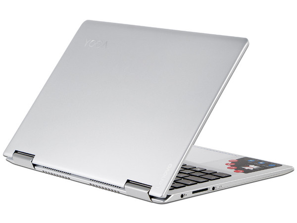 Laptop Lenovo Yoga 710-14IKB:
Procesador Intel Core i5 7200U (hasta 3.10 GHz),
Memoria de 4GB DDR4,
SSD de 256GB,
Pantalla de 14