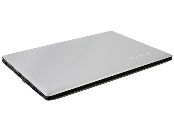 Laptop Lenovo Ideapad G40-80:
Procesador Intel Core i3 5005U (2 GHz),
Memoria de 4GB DDR3L,
Disco Duro de 1TB,
Pantalla de 14
