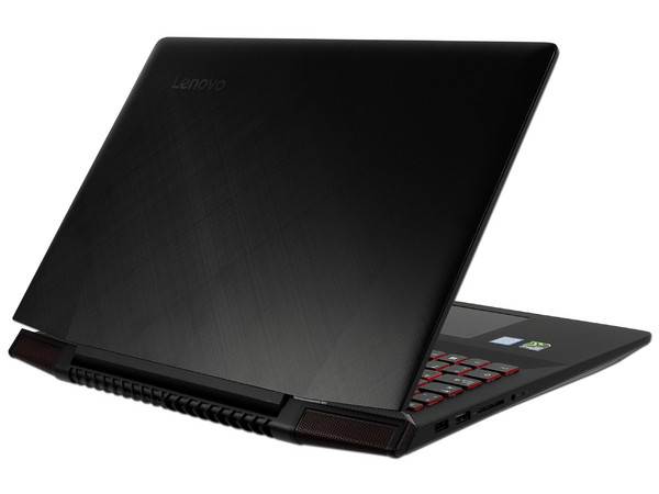 Laptop Lenovo Ideapad Y700-15ISK:
Procesador Intel Core i5 6300HQ (hasta 3.2 GHz),
Memoria de 8GB DDR4,
Disco Duro de 1TB,
Pantalla de 15.6