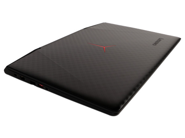 Laptop Lenovo Legion Y720-15IKB:
Procesador Intel Core i7 7700HQ (hasta 3.80 GHz),
Memoria de 8GB DDR4,
Disco Duro de 1TB,
Pantalla de 15.6