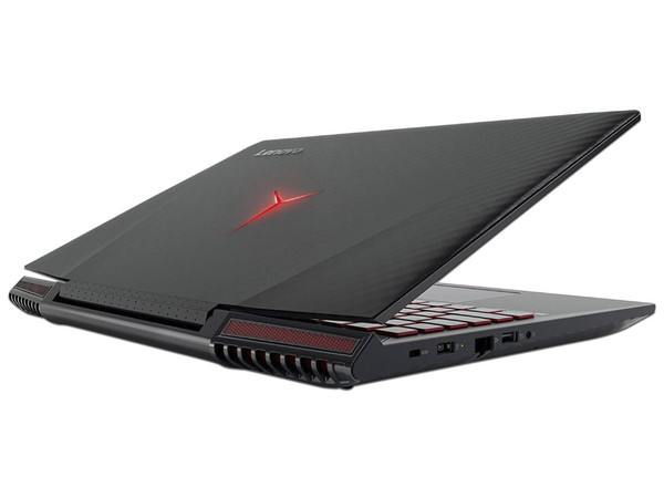 Laptop Lenovo Legion  Y720-15IKB:
Procesador Intel Core i7 7700HQ (hasta 3.80 GHz),
Memoria de 16GB DDR4,
Disco Duro de 1TB,
SSD de 128GB,
Pantalla de 15.6
