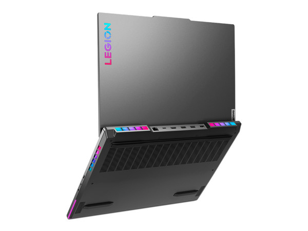 Laptop Gamer Lenovo Legion 7 16IAX7 :
Procesador Intel Core i9 12900H (hasta 5 GHz),
Memoria de 32GB DDR5,
SSD M.2 de 2TB,
Pantalla de 16