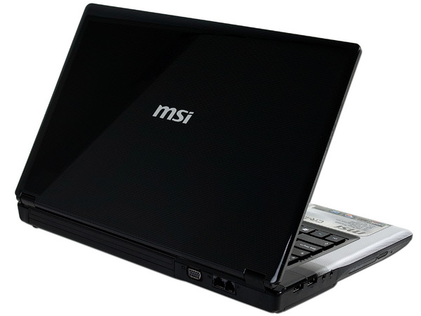 Laptop MSI CR420-041MX:
Procesador Intel Core i3 M330 (2.13 GHz),
Memoria de 2GB DDR3, Disco Duro 320GB,
Video Intel HD Graphics, Red 802.11b/g/n,
Pantalla de 14