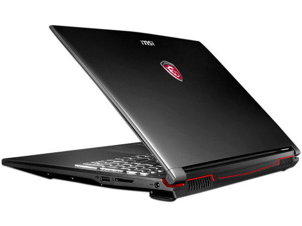 Laptop MSI Leopard Pro GP62MVR 7RF-452MX:
Procesador Intel Core i7 7700HQ (hasta 3.8 GHz),
Memoria de 12GB DDR4,
Disco Duro de 1TB,
Pantalla de 15.6