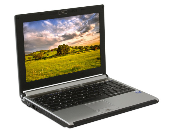 Portátil MSI PR200-3WOS-SP:
Procesador Intel Dual Core T2310 (1.46GHz),
Memoria de 1GB DDR II, Disco Duro de 120GB,
Pantalla de 12.1