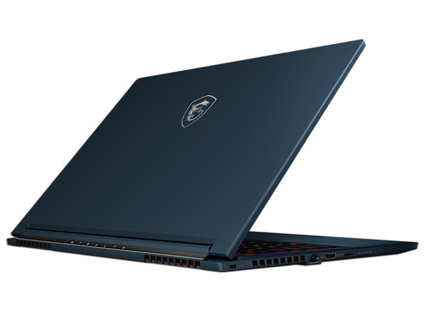 Laptop Gamer MSI Stealth 16 AI Studio: 
Procesador Intel Core Ultra 9 185H (hasta 5.1 GHz), 
Memoria de 32GB DDR5, 
SSD de 2TB, 
Pantalla de 16