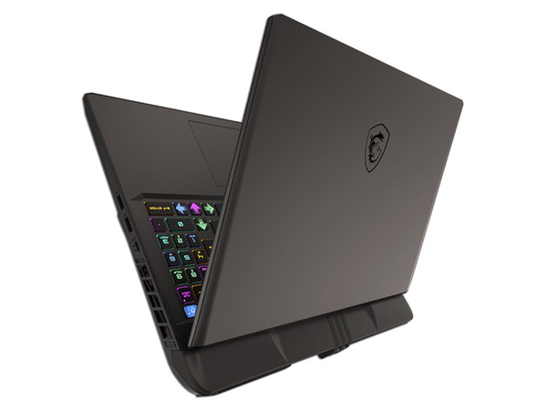 Laptop Gamer MSI Vector 16HX:
Procesador Intel Core i9 13980HX (Hasta 5.6 GHz),
Memoria de 16GB DDR5,
SSD de 1TB,
Pantalla de 16
