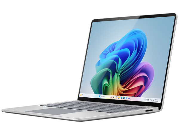 Laptop Microsoft Surface 7:
Procesador Intel Core Ultra 7,
Memoria de 32GB SSD de 512GB,
Pantalla de 13.9