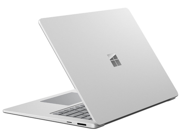 Laptop Microsoft Surface EP2-59065: 
Procesador Qualcomm Snapdragon X2 Plus (hasta 4 GHz), 
Memoria de 16GB LPDDR5X, 
SSD de 256GB, 
Pantalla de 13.8