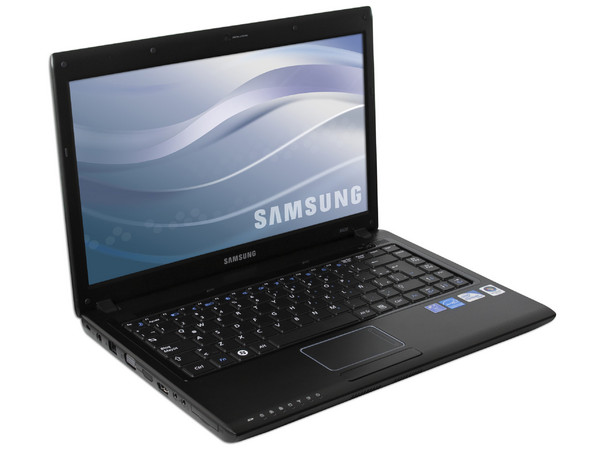 Laptop Samsung R420:
Procesador Intel Pentium DC T4200 (2.0 GHz),
Memoria de 4GB DDR II, DD 250GB,
Pantalla de 14