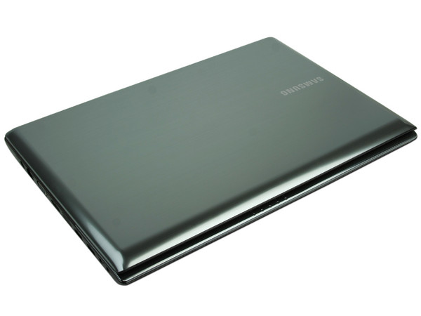 Laptop Samsung R440-JA06MX, Color Plata:
Procesador Intel Core i5-460M (2.53 GHZ),
Memoria de 3GB DDR3, Disco Duro 500GB,
Video Intel HD Graphics, SuperMulti DVD+R DL,
Pantalla de 14
