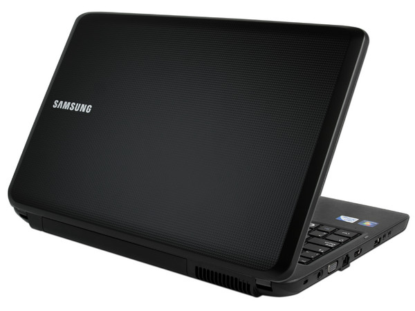 Laptop Samsung R530 Color Negra:
Procesador Intel Pentium D.C. T4400 (2.20GHz),
Memoria de 2GB DDR3, Disco Duro 250GB,
Video Intel GMA 4500M,
Pantalla de 15.6