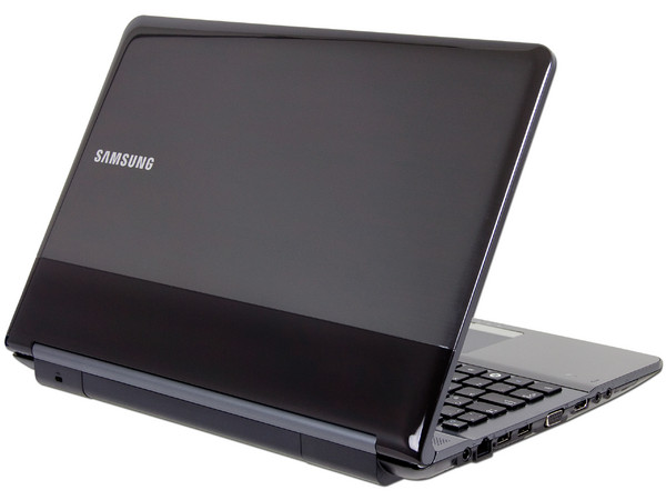 Laptop Samsung RC510-A01MX:
Procesador Intel Core i3 380M (2.53GHz),
Memoria de 3GB DDR3, Disco Duro 320GB,
Video Intel HD Graphics, Pantalla de 15.6
