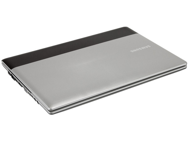 Laptop Samsung NP-RV411-A01MX:
Procesador Intel Core i3 380-M (2.53GHz),
Memoria de 3GB DDR3, Disco Duro 320GB,
Video Intel HD Graphics, Pantalla de 14