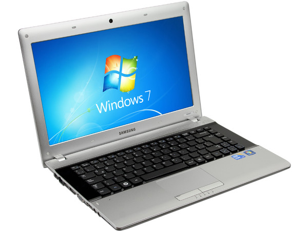 Laptop Samsung NP-RV411-A01MX:
Procesador Intel Core i3 380-M (2.53GHz),
Memoria de 3GB DDR3, Disco Duro 320GB,
Video Intel HD Graphics, Pantalla de 14