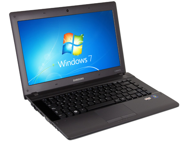 Laptop Samsung NP-RV415-A09MX:
Procesador AMD E-450 (1.65 GHz),
Memoria de 3GB DDR3, Disco Duro 500GB,
Video Radeon HD 6320, Pantalla de 14