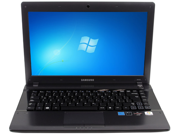 Laptop Samsung NP-RV415-A0EMX:
Procesador AMD E-450 (1.65 GHz),
Memoria de 2GB DDR3, Disco Duro 500GB,
Video Radeon HD 6320, Pantalla de 14