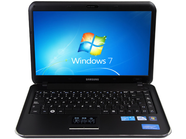 Laptop Samsung NP-X420-JA01MX:
Procesador Intel Pentium SU4100 (1.3 GHz),
Memoria de 3GB DDR3, Disco Duro 320GB,
Video Intel GMA 4500, Pantalla de 14
