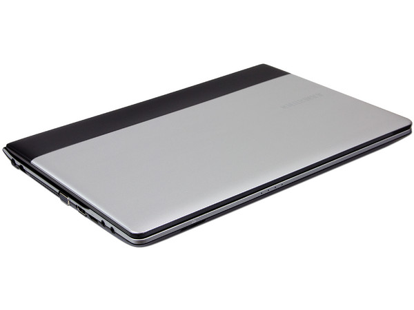Laptop Samsung NP300E4A-A02MX:
Procesador Intel Core i3-2350M (2.30 GHz),
Memoria de 4GB DDR3, Disco Duro 500GB,
Pantalla LED HD de 14