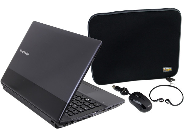 Laptop Samsung NP300E4A-A06MX:
Procesador Intel Celeron B800 (1.5 GHz),
Memoria de 2GB DDR3, Disco Duro 320GB,
Pantalla LED HD de 14