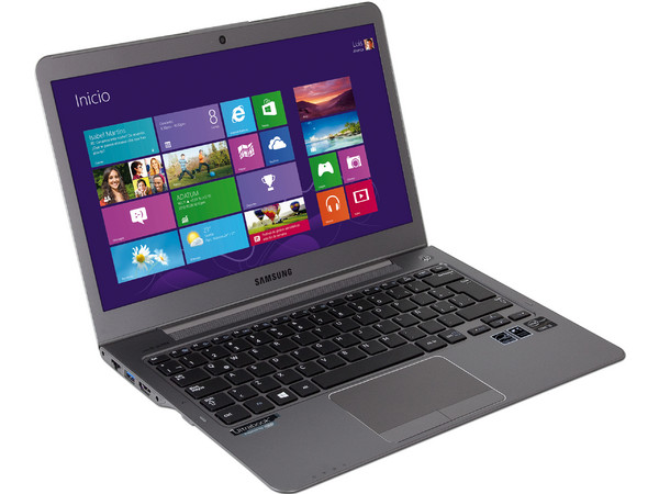 Ultrabook Samsung NP530U3C-A06MX:
Procesador Intel Core i3-2377M (1.5 GHz),
Memoria de 4GB DDR3, Disco Duro 500GB, 24 GB SSD,
Pantalla LED HD de 13.3