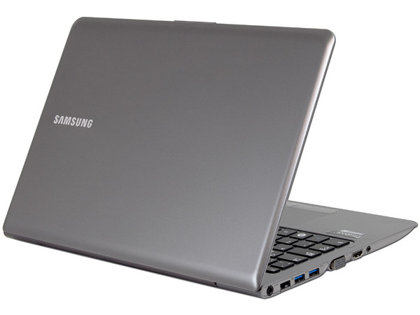 Ultrabook Samsung 530U4C- A03:
Procesador Intel Core i5 3317U (1.7 GHz) 3ra Generación,
Memoria de 6GB DDR3, D. D. 750GB,
Pantalla LED HD de 14