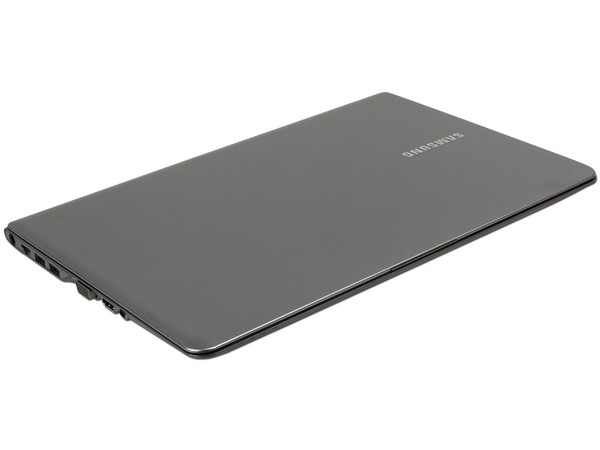 Ultrabook Samsung NP530U4C-A05MX:
Procesador Intel Core i5-3317U (1.7 GHz) 3ra Generación,
Memoria de 6 GB DDR3, Disco Duro de 1TB, 24 GB SSD,
Pantalla HD LED de 14