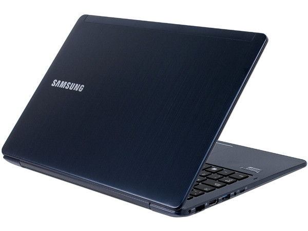 Ultrabook Samsung ATIV Book 5:
Procesador Intel Core i5-3337U (hasta 2.7 GHz) 3era Generación,
Memoria de 4 GB DDR3, Disco Duro de 500 GB,
Pantalla LED de 14