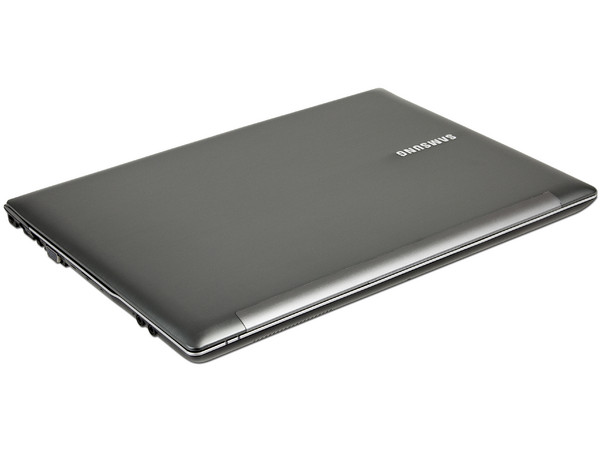 Laptop Samsung QX411-S01:
Procesador Intel Core i5-2410M (2.3 GHz),
Memoria de 4GB DDR3, Disco Duro 500GB,
Video GeForce GT 525M, Pantalla de 14