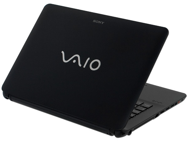 Laptop SONY VAIO Fit 14:
Procesador Intel Core i5-4200U (hasta 2.6 GHz) 4ta Generación,
4 GB DDR3, D.D. de 750 GB,
Pantalla LED de 14