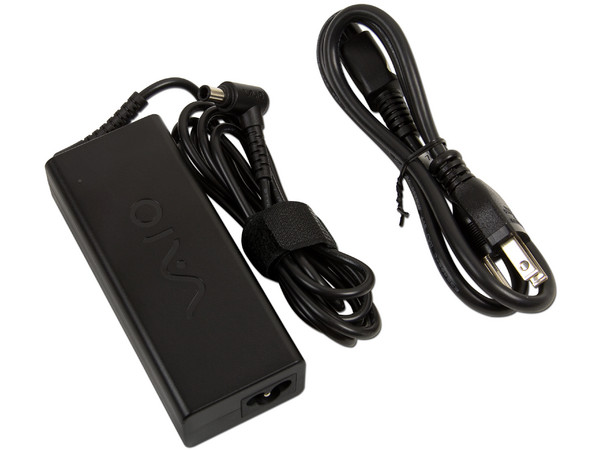 Laptop Sony VAIO SVS15117FLB:
Procesador Intel Core i7-3520M (2.9 GHz) 3ra Generación,
Memoria 8 GB DDR3, D.D. 750 GB,
Pantalla LED 15.5