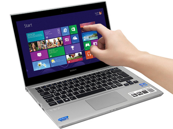Ultrabook SONY VAIO T13 Touch:
Procesador Intel Core i5-3317U (hasta 2.6 GHz) 3ra Generación,
Memoria 4 GB DDR3, D. D. de 320 GB, 32 GB SSD,
Pantalla LED Touch de 13.3